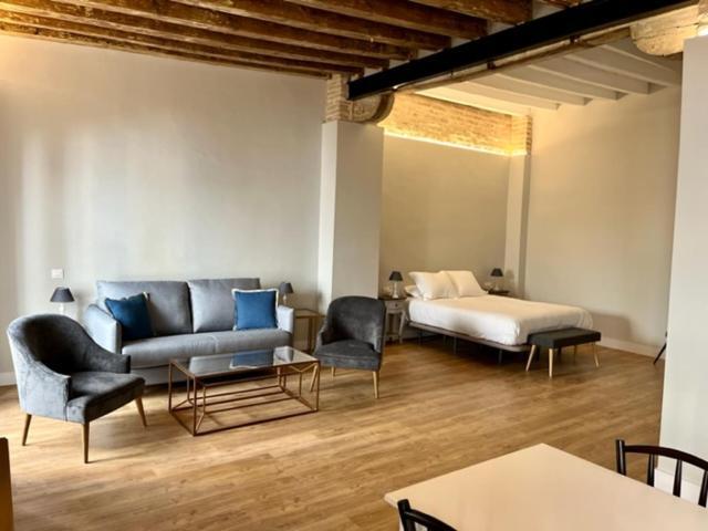 Ti1 Estiloso Loft 120M De La Catedral Tomas De Ibarra Street Sevilla Eksteriør bilde