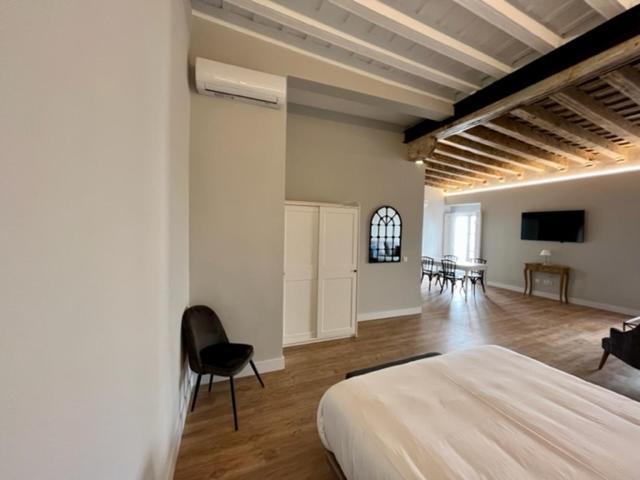 Ti1 Estiloso Loft 120M De La Catedral Tomas De Ibarra Street Sevilla Eksteriør bilde